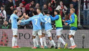La Lazio festeggia una rete - Foto Lapresse - Interdipendenza.net