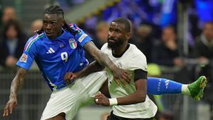 Moise Kean in campo con la maglia dell'Italia - Foto Lapresse - Interdipendenza.net