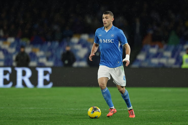 Alessandro Buongiorno in campo con la maglia del Napoli - Foto Lapresse - Interdipendenza.net