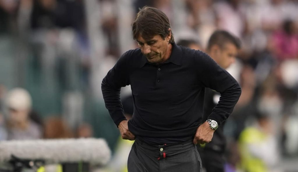 Antonio Conte a bordo campo - Foto Lapresse - Interdipendenza.net