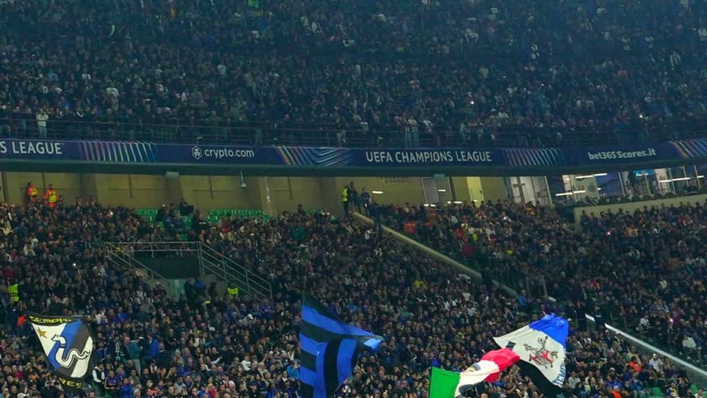 I tifosi dell'Inter al Meazza - Foto Lapresse - Interdipendenza.net