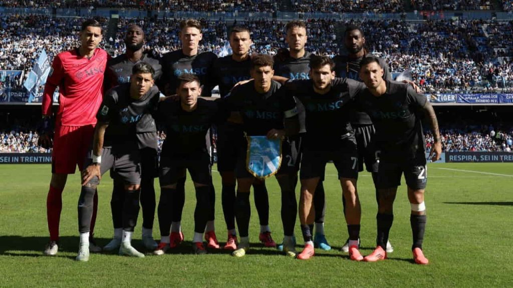 Il Napoli in una recente partita - Foto Lapresse - Interdipendenza.net