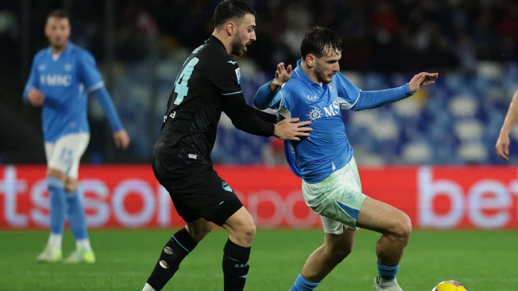 Il giocatore derubato a Napoli - Foto Lapresse - Interdipendenza.net