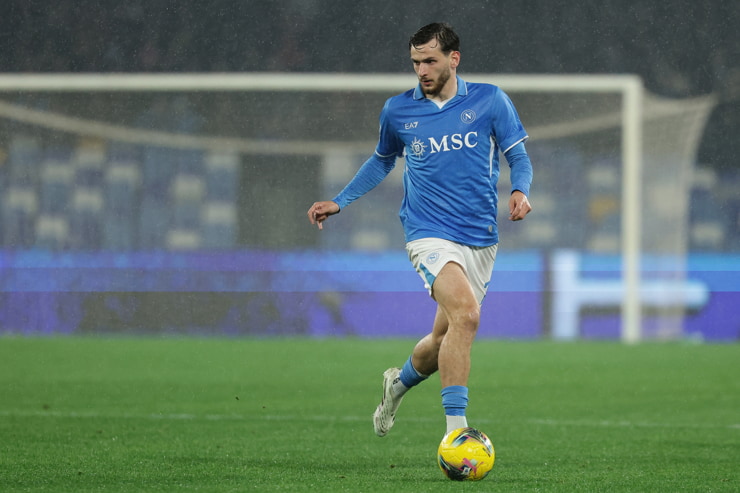 Kvaratskhelia in campo con la maglia del Napoli - Foto Lapresse - Interdipendenza.net