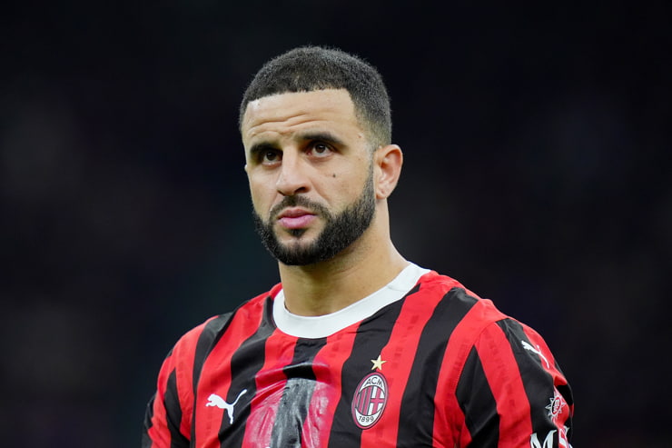 Kyle Walker in campo con la maglia del Milan - Foto Lapresse - Interdipendenza.net
