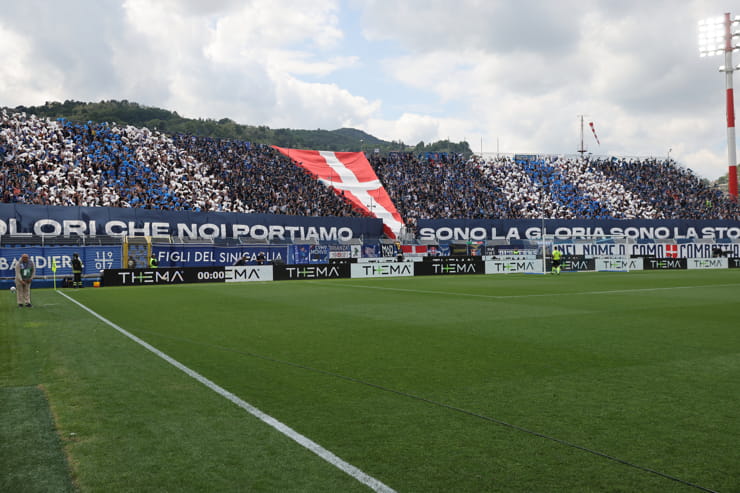 La curva del Como - Foto Lapresse - Interdipendenza.net