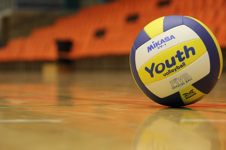 Un pallone da pallavolo - Foto Pixabay - Interdipendenza.net