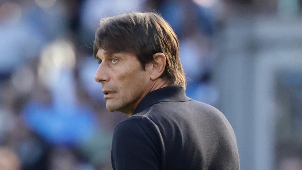 Antonio Conte in panchina - Foto Lapresse - Interdipendenza.net