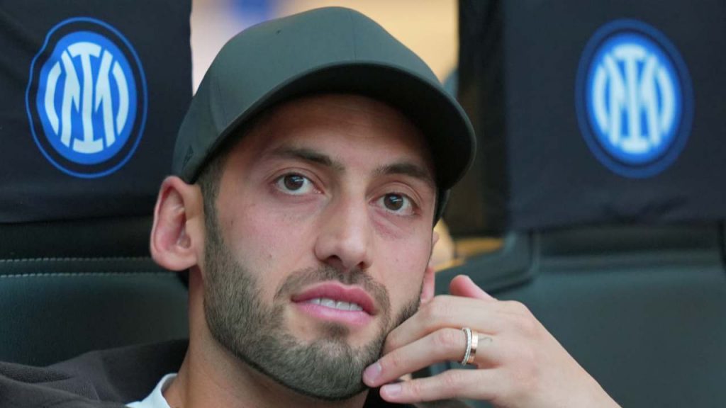 Pazzesco Calhanoglu
