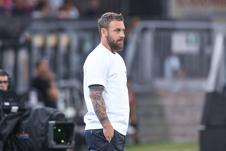 Daniele De Rossi in panchina - Foto Lapresse - Interdipendenza.net