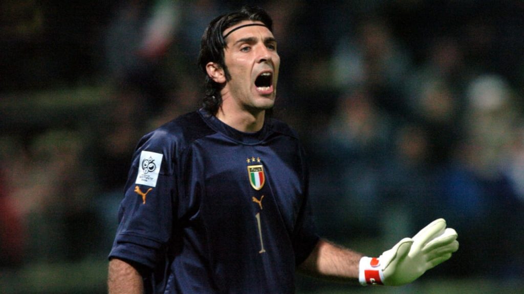 Gianluigi Buffon nel 2006 - Foto Lapresse - Interdipendenza.net