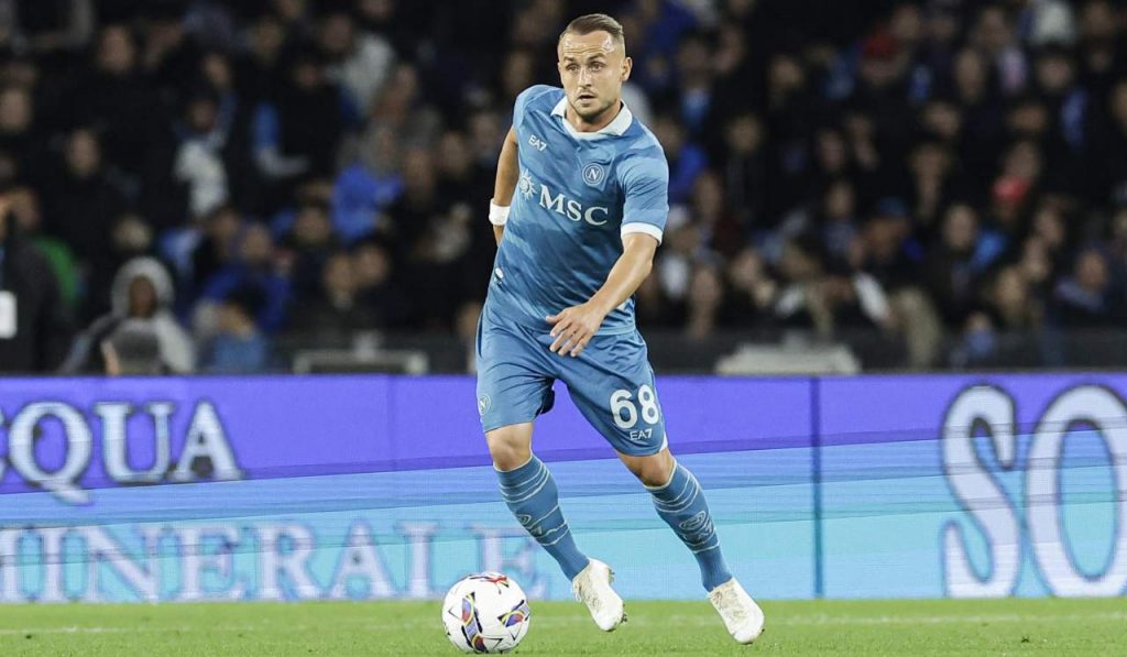 Lobotka al posto di Mkhitaryan