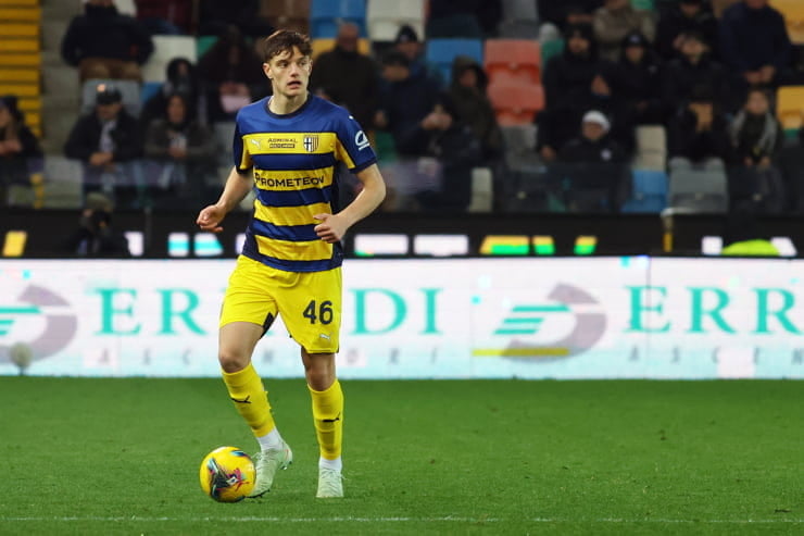Giovanni Leoni in campo con la maglia del Parma - Foto Lapresse - Interdipendenza.net